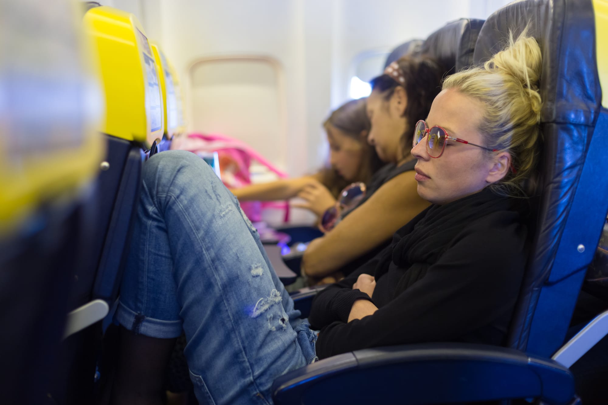 Disadvantages Of Budget Airlines - Uncomfortable and Cramped Seats