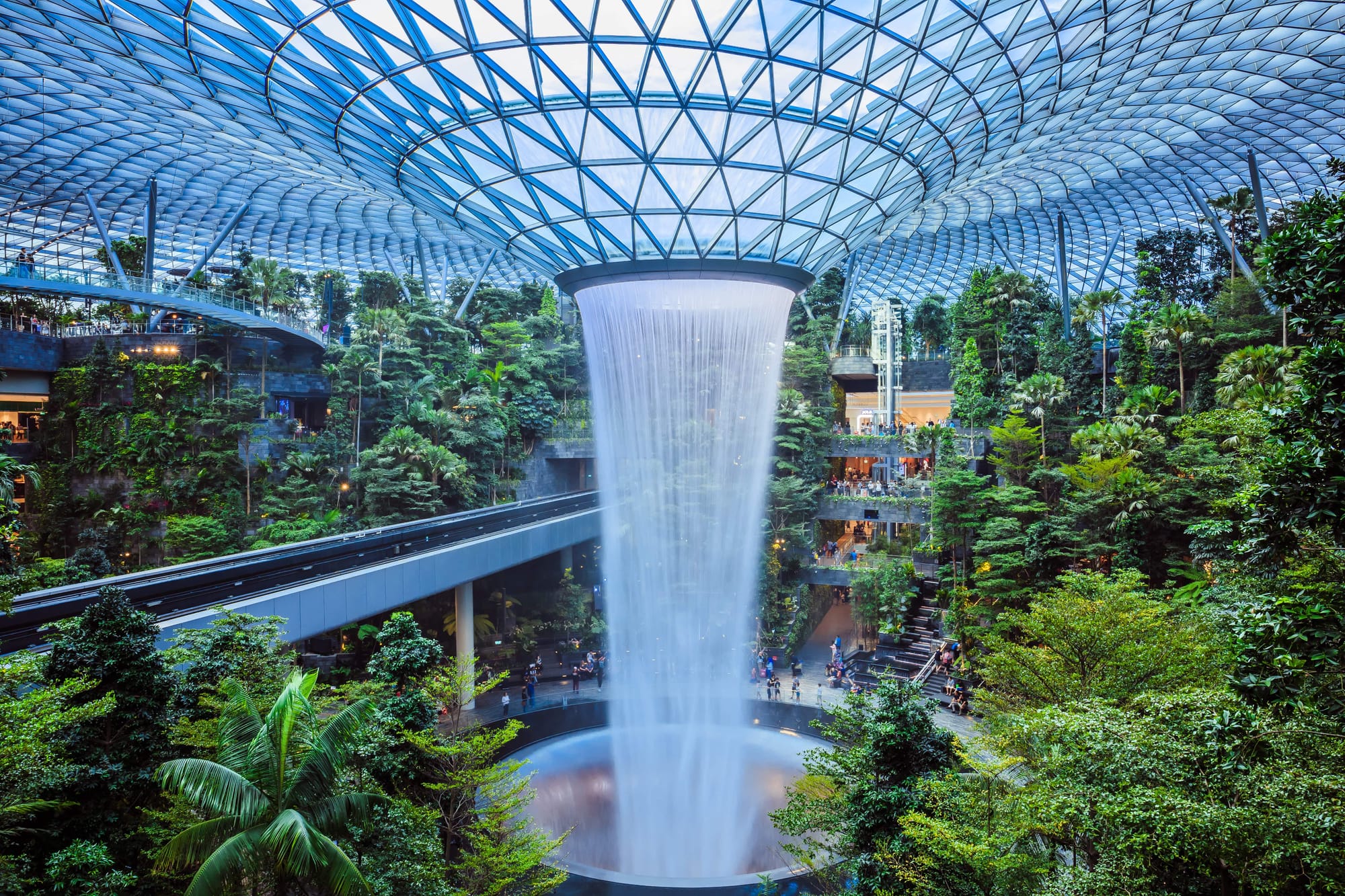 Singapore Changi Airport - The Tallest Indoor Waterfall In The World