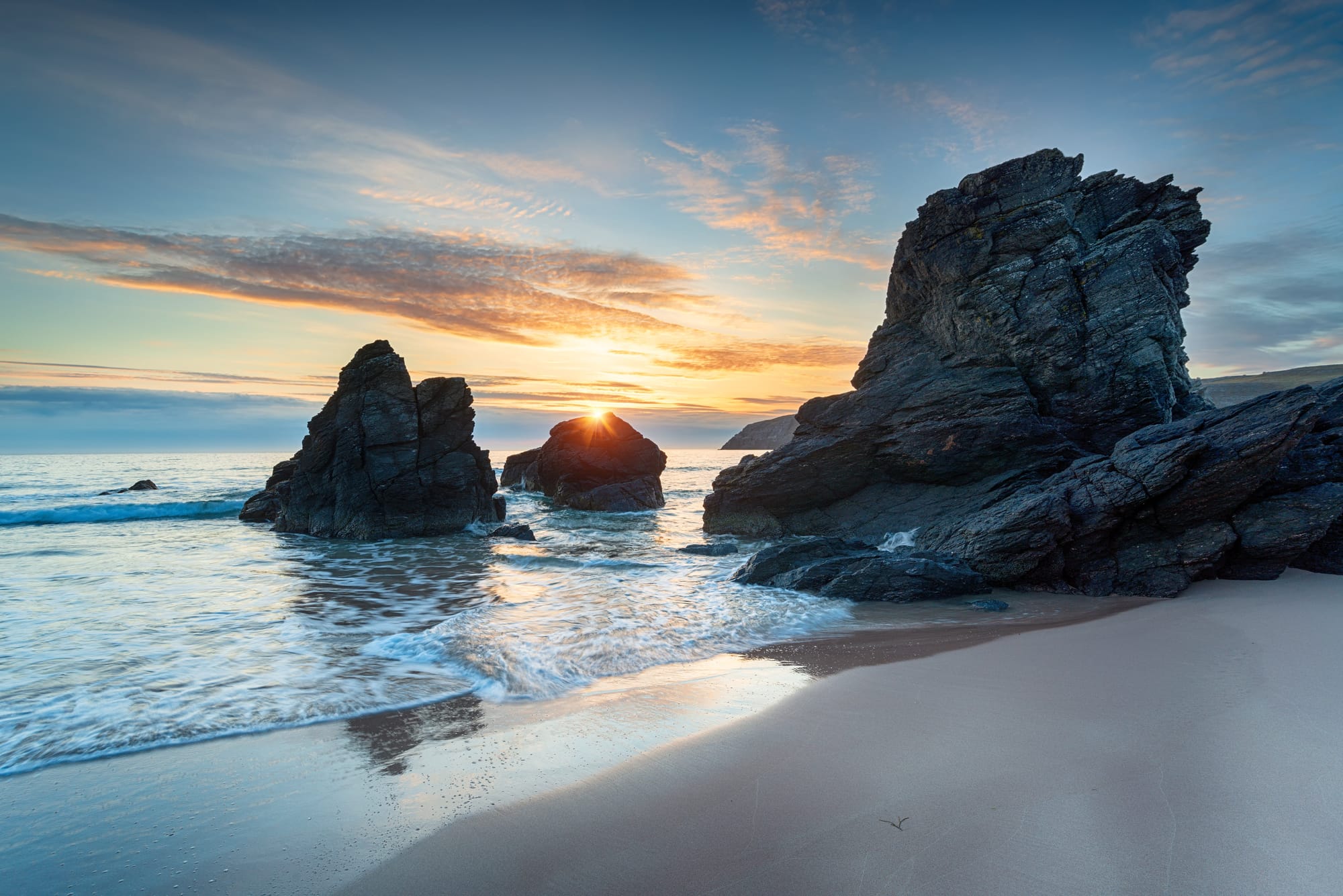 Sunrise over the sea stacks at Sango Bay in Durness